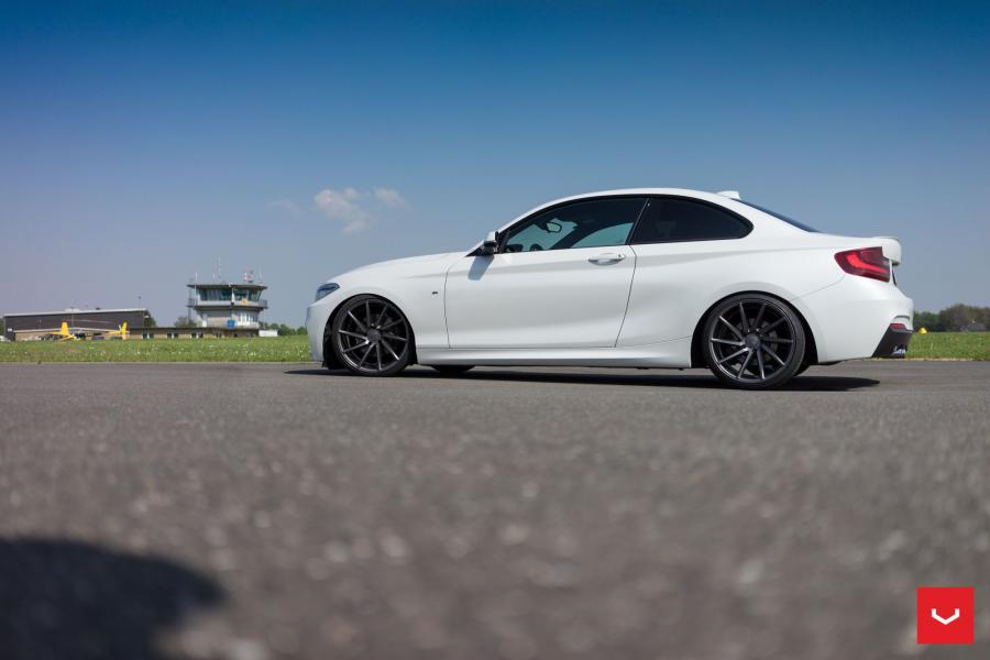  BMW 2-Series on Vossen Wheels (CVT) 2017 года  (фото 34 из 46)